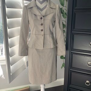 Tahari Arthur S Levine Petite khaki colored skirt suit, size 2  P